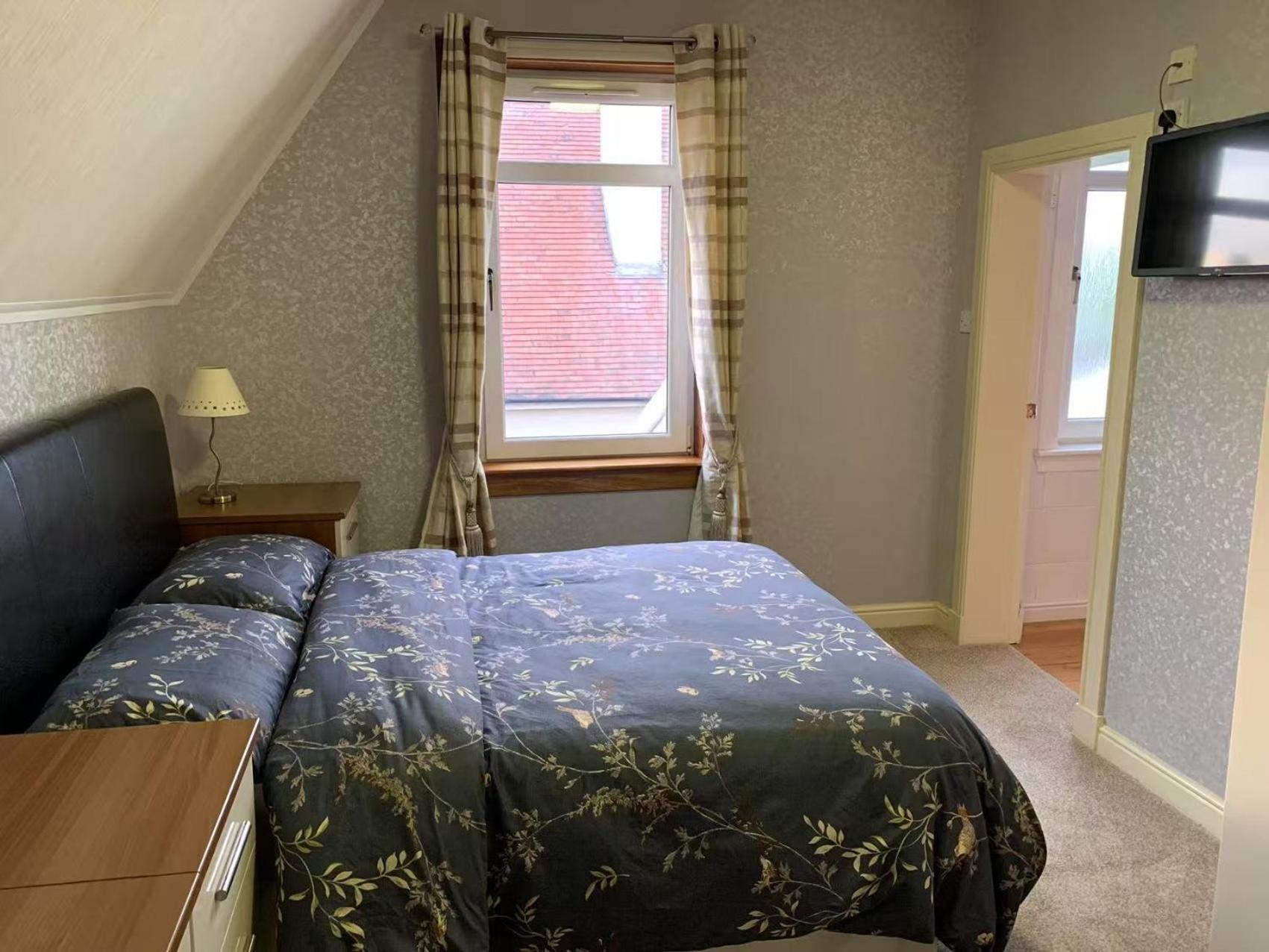 Hillhouse Guest house Edinburgh